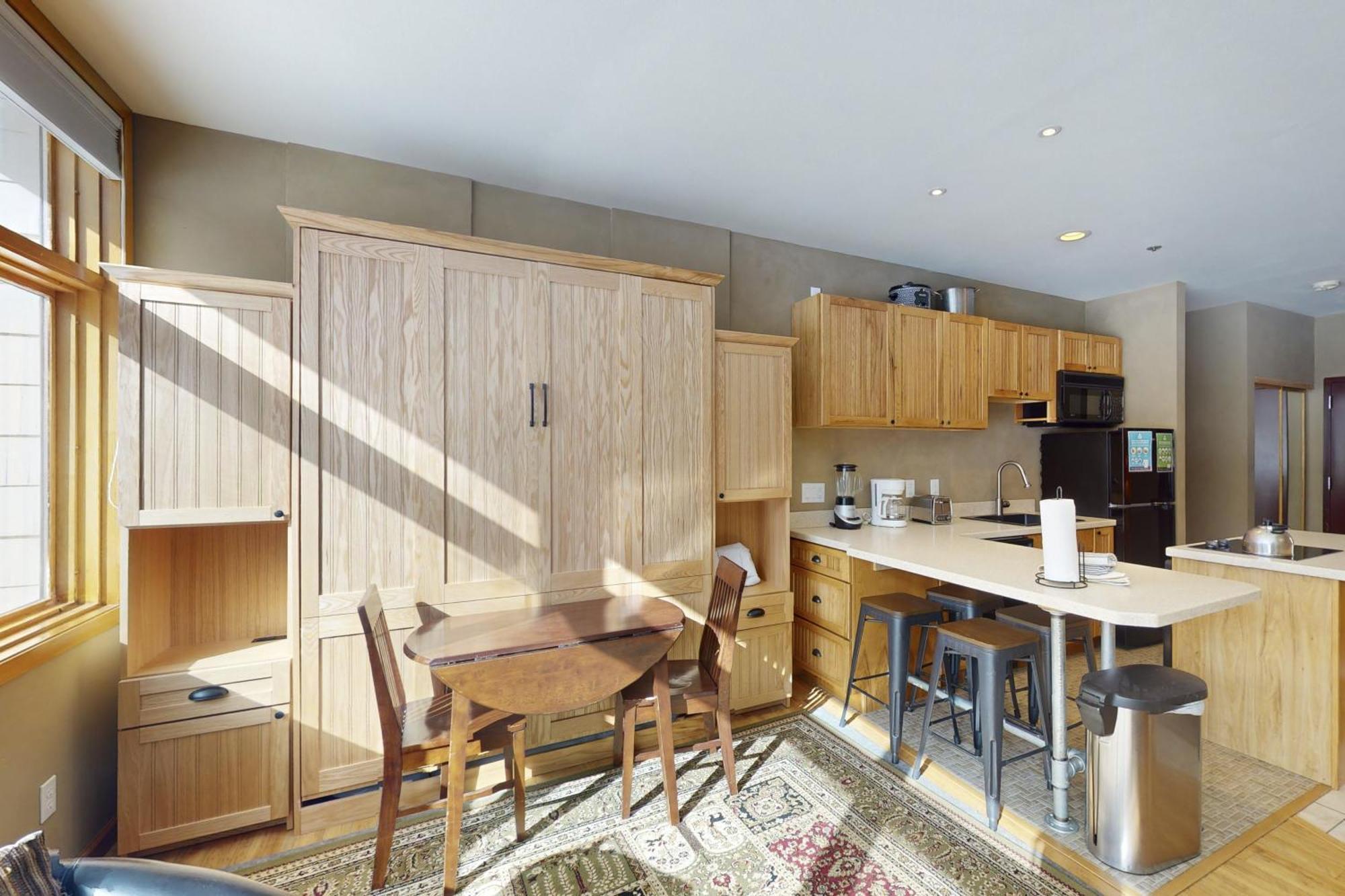 River Bank Lodge 2919 基斯通 外观 照片